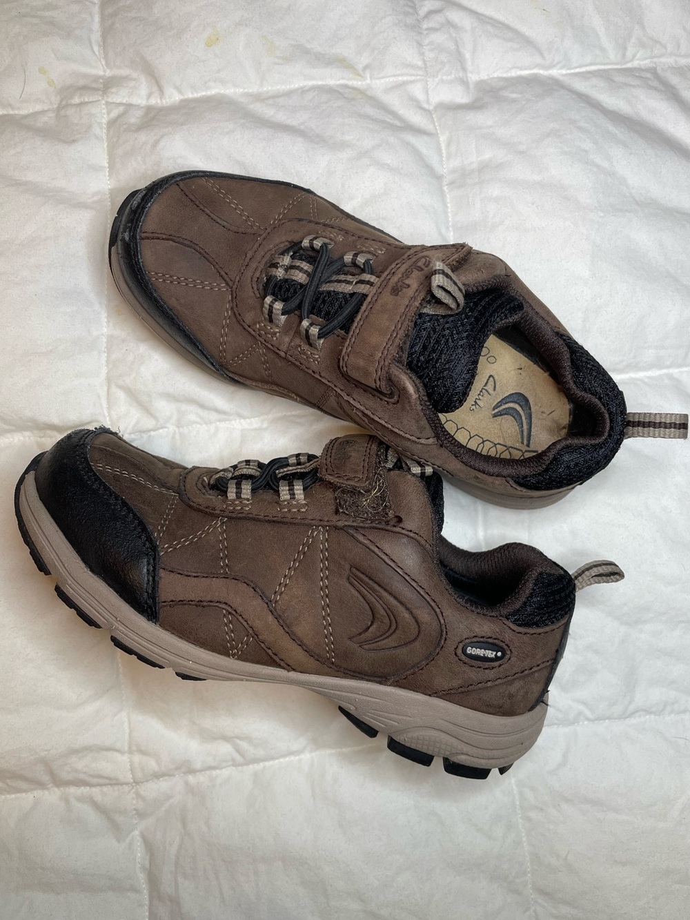 Clarks Active Air Brown Outdoor Gore Tex Boots Kids 10